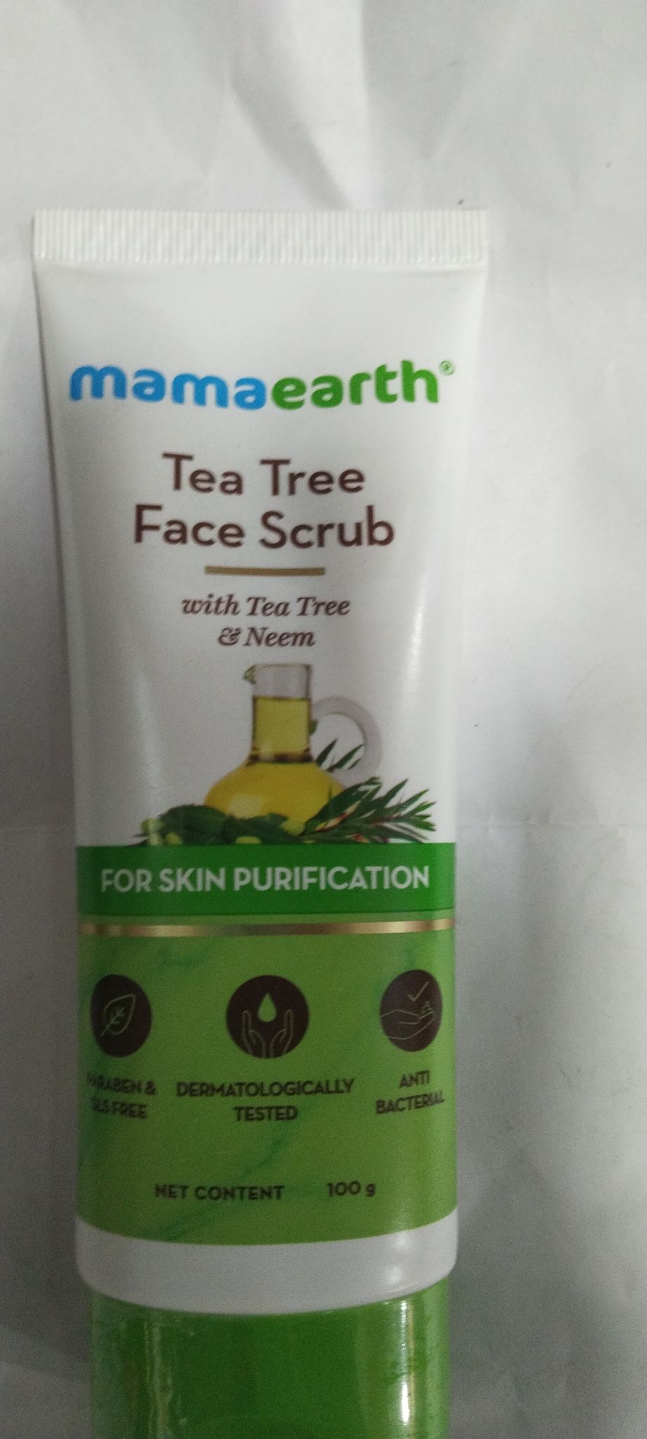 Mamaearth Tea tree Face scrub With tea tree & neem 