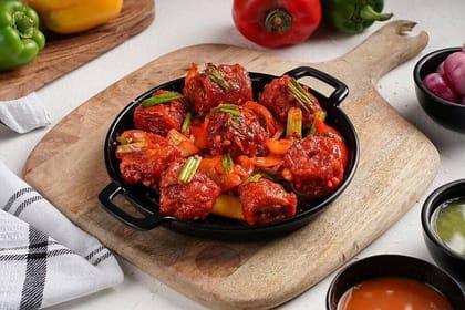 Chilli chaap [gravy]