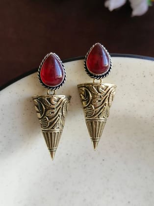 Elegant Dual-Tone Monalisa Dangler Earrings | Sarichka-Maroon