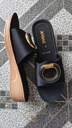 ANDAZ Women's Wedge Flip-Flops / Slides