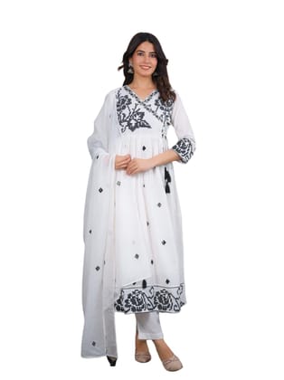 Elegant Women’s Kurta Set with Dupatta | Ethnic Printed Straight Kurta with Pant & Dupatta for Festive & Daily Wear Elegant Women’s Kurta Set with Dupatta | Ethnic Printed Straight Kurta with Pant & Dupatta for Festive & Daily Wear
