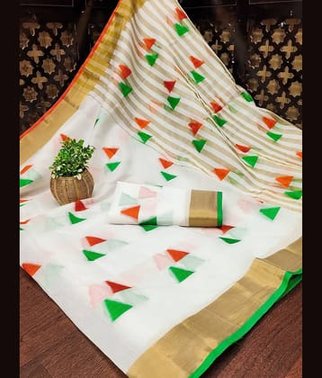 IndShopMart Cotton Silk Printed Saree With Unstitched Blouse Piece ( White )