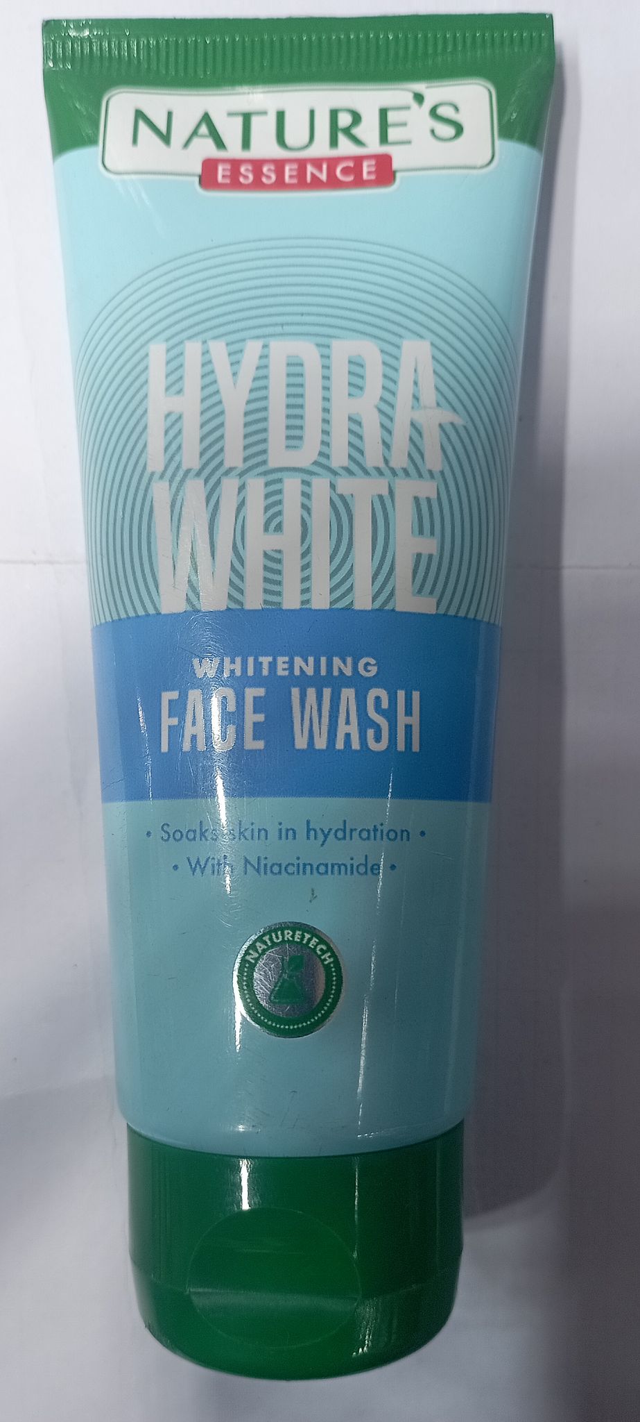 Nature's hydra white whitening face wash 65 ml