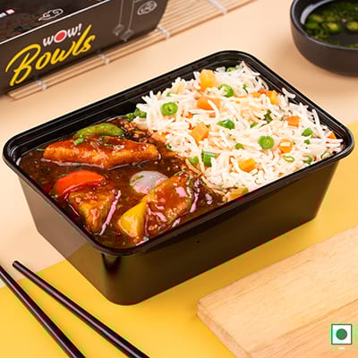 Veg Fried Rice With Chilli Paneer