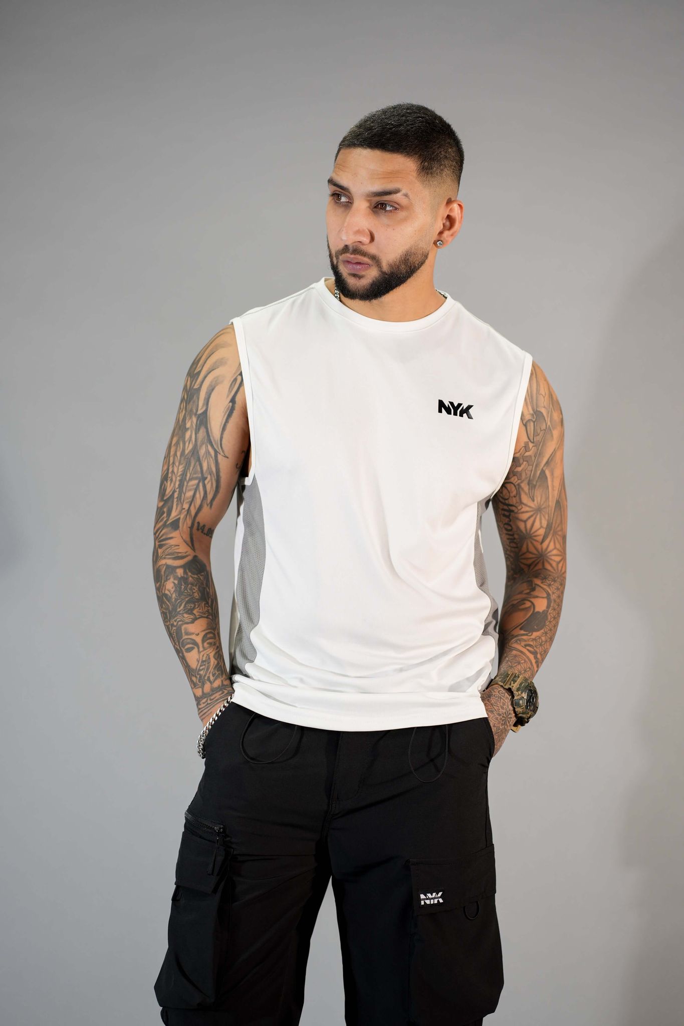 White Solid Slim Fit Training Vest