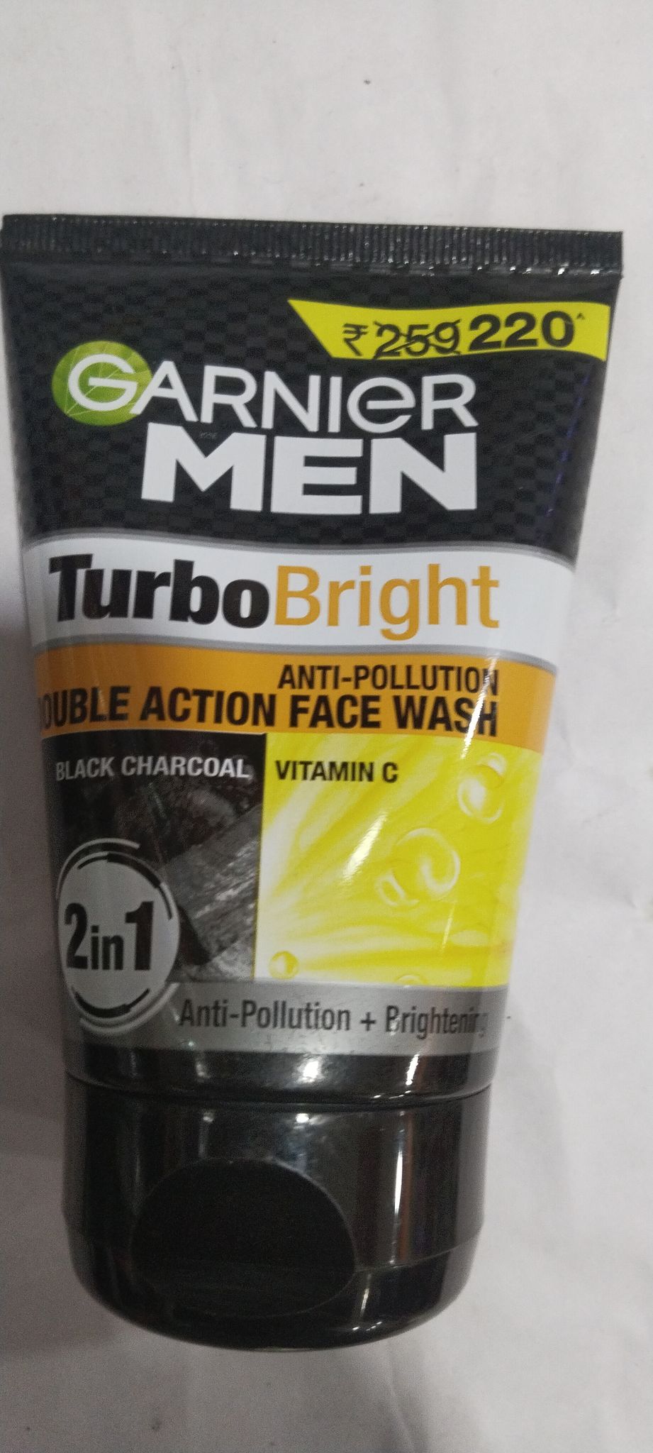 Garnier Men Turbobright Anti-pollution Dubble action face wash 