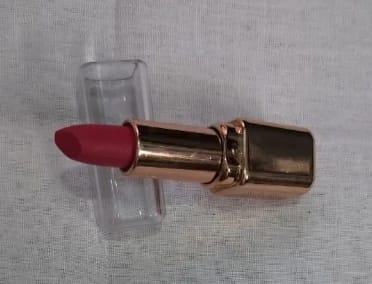 trending lipstick for girls