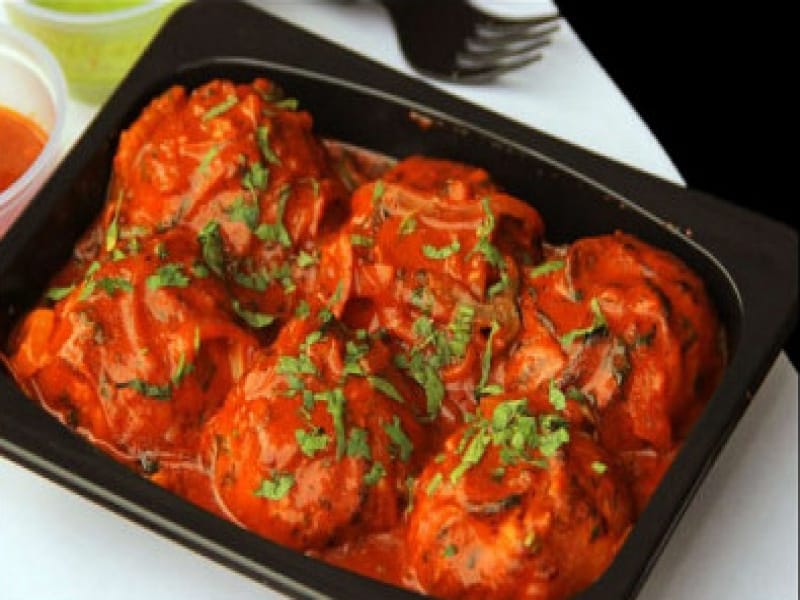 Gravy mixed veg momos [8 pieces]
