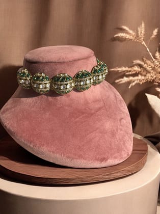 Jugni Emerald Kundan choker set-Emerald green / Gold-plated base with semi precious emerald stones / Adjustable Thread