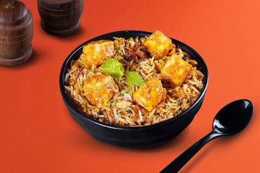 Hyderabadi Paneer Biryani Bowl (Carbs - 45g)