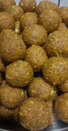Methi Dink laddu