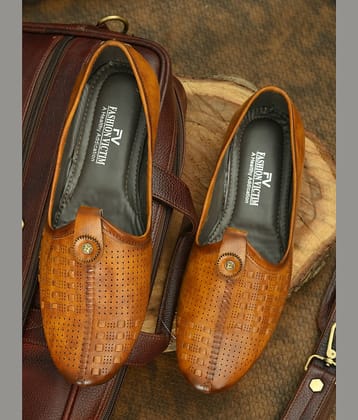 Fashion Victim Tan Mojari