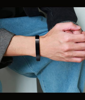 Thrillz Black Bracelet ( Pack of 1 )