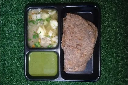 Kuttu Atta Roti With Aloo Sabzi And Chutney