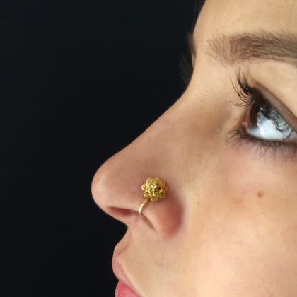 Bloem nose pin-pierced (wire)