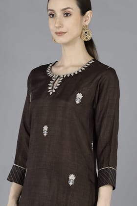 Grey Silk Blend Embroidered Kurta PKSKD1664