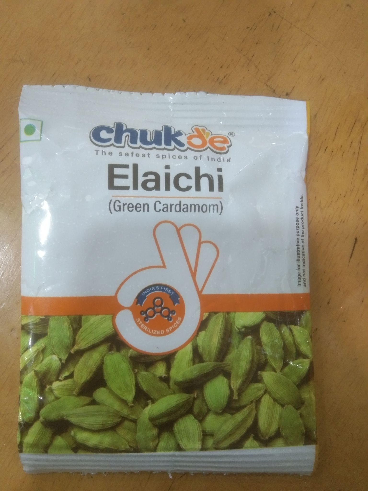 Chukde Elaichi (green cardamom) 