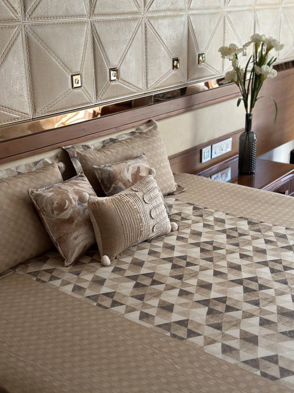 KRI India The Minimalist Geometric Gold Bedsheet Set | Gold beige  | 100x100 inches  | Wash & Care | 100% Cotton | Handcrafted in India. 100% organic & natural.