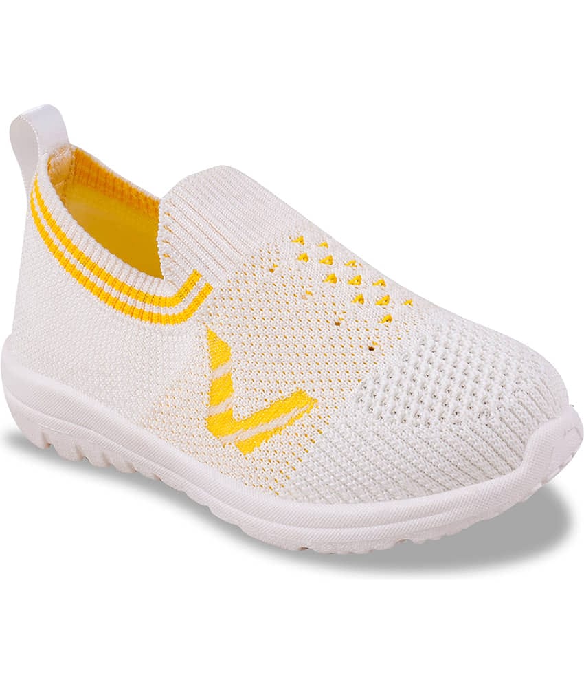 Campus - Cream Boy's Loafers ( 1 Pair )