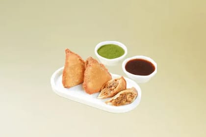Onion Samosa ( 4pcs )