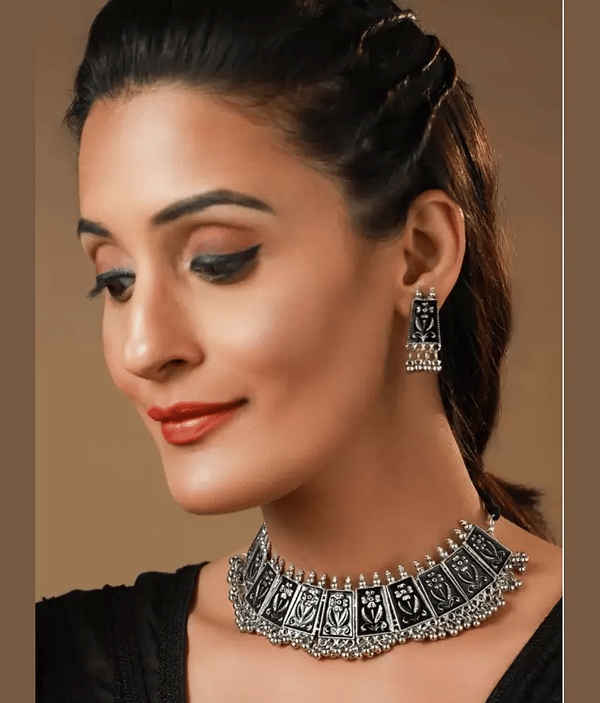 Sunhari Jewels Black Alloy Necklace Set ( Pack of 1 )