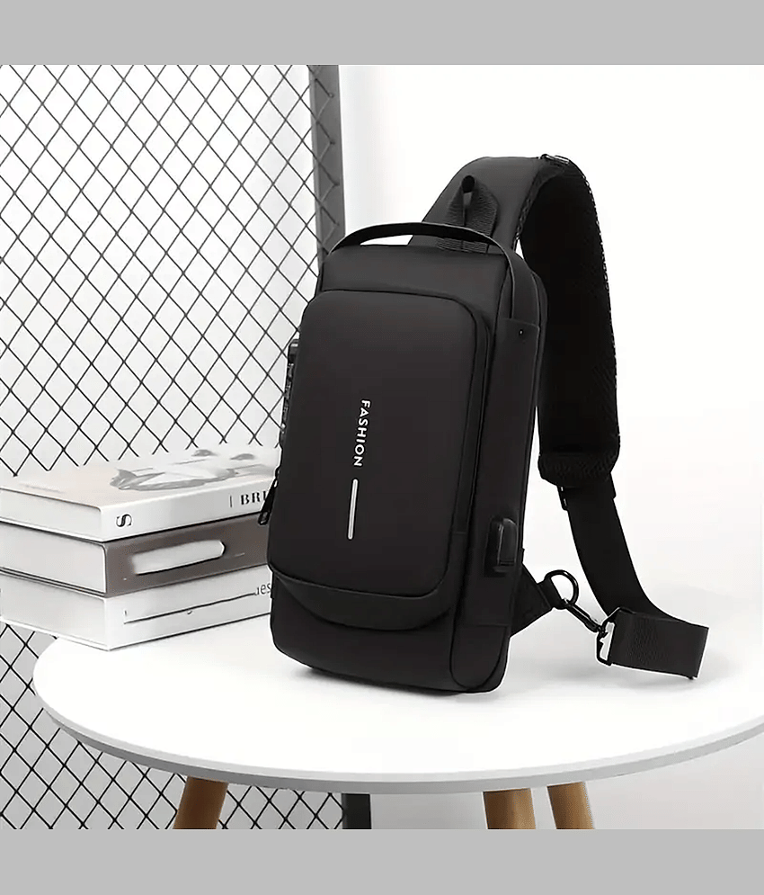 Gjshop Black Colorblocked Messenger Bag