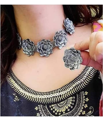 Sunhari Jewels German Silver Silver Contemporary/Fashion Necklaces Set Choker