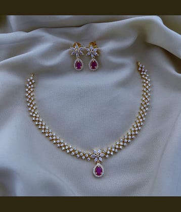 ROFARWORD Gold Brass Necklace Set ( Pack of 1 )