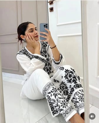 Muslin Chikankari Kurti Pant Set-L(40)