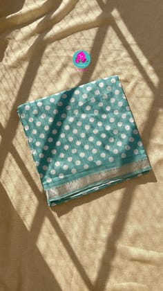 Pure handloom Mangalagiri Silk saree with Polka dots
