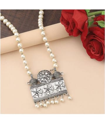 SILVERSHINE Elegant Silver Plated With Pearl  Pendant mala set for Women girl