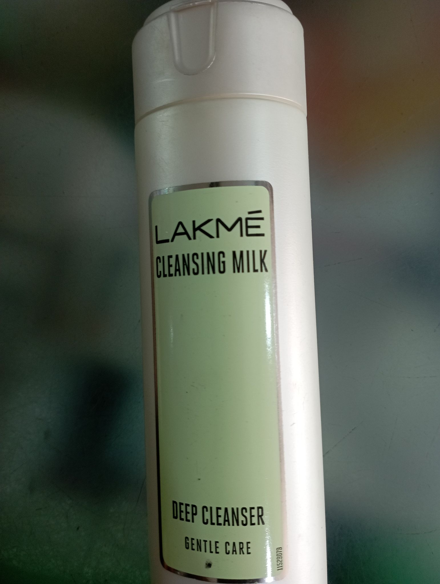 Lakme cleansing milk deep cleanser gentle care