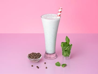 Mint Milk Chocolate Chips milkshake
