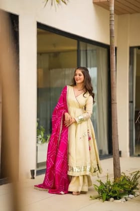 Beatifull Anarkali Gown Duppata Outfits