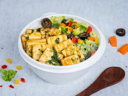 Grilled Paneer and Veggies Salad bowl