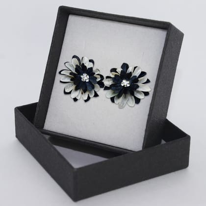 Kadamful Ear Ring-Gold-Onesize