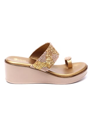 Glamorous Steps: Delco's Platform Chappal-40 / Antique
