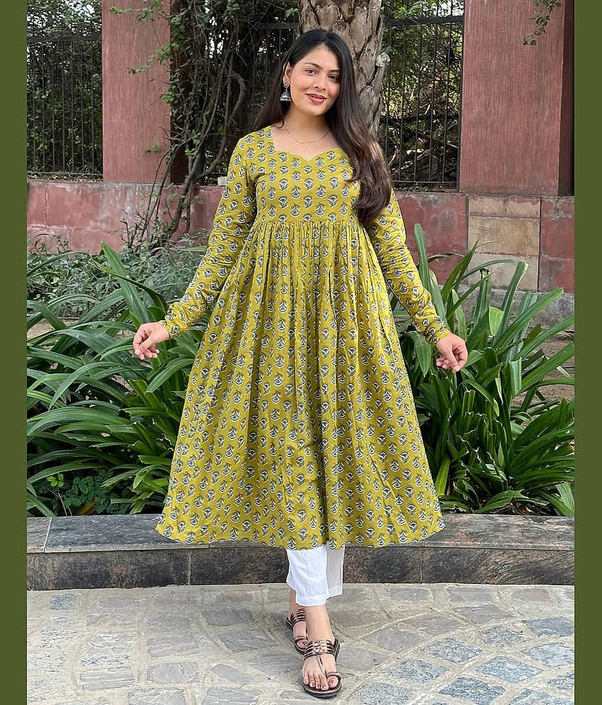 kedar fab Women Rayon Printed Anarkali Kurti With Pants ( Light Green )