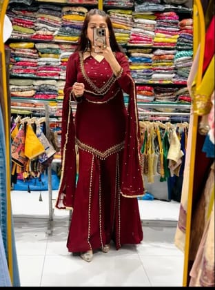 Eliganss Roman Glass With Real Mirror Kurta's Eliganss Roman Glass With Real Mirror Kurta's