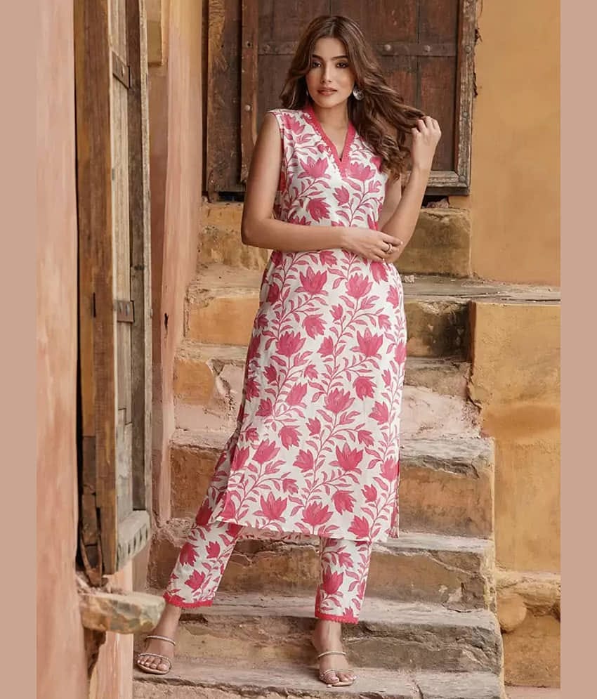 VASTRANARI Women Cotton Printed Straight Kurti With Pants ( Red )