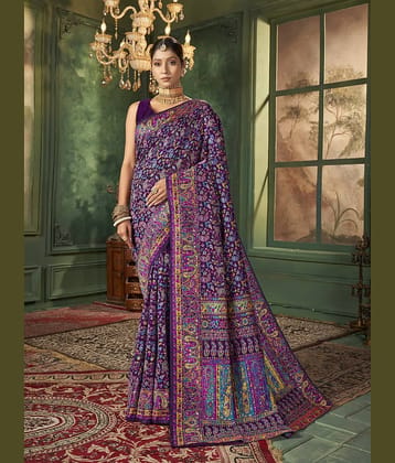 Sariya Jacquard Printed Saree With Unstitched Blouse Piece ( Green )