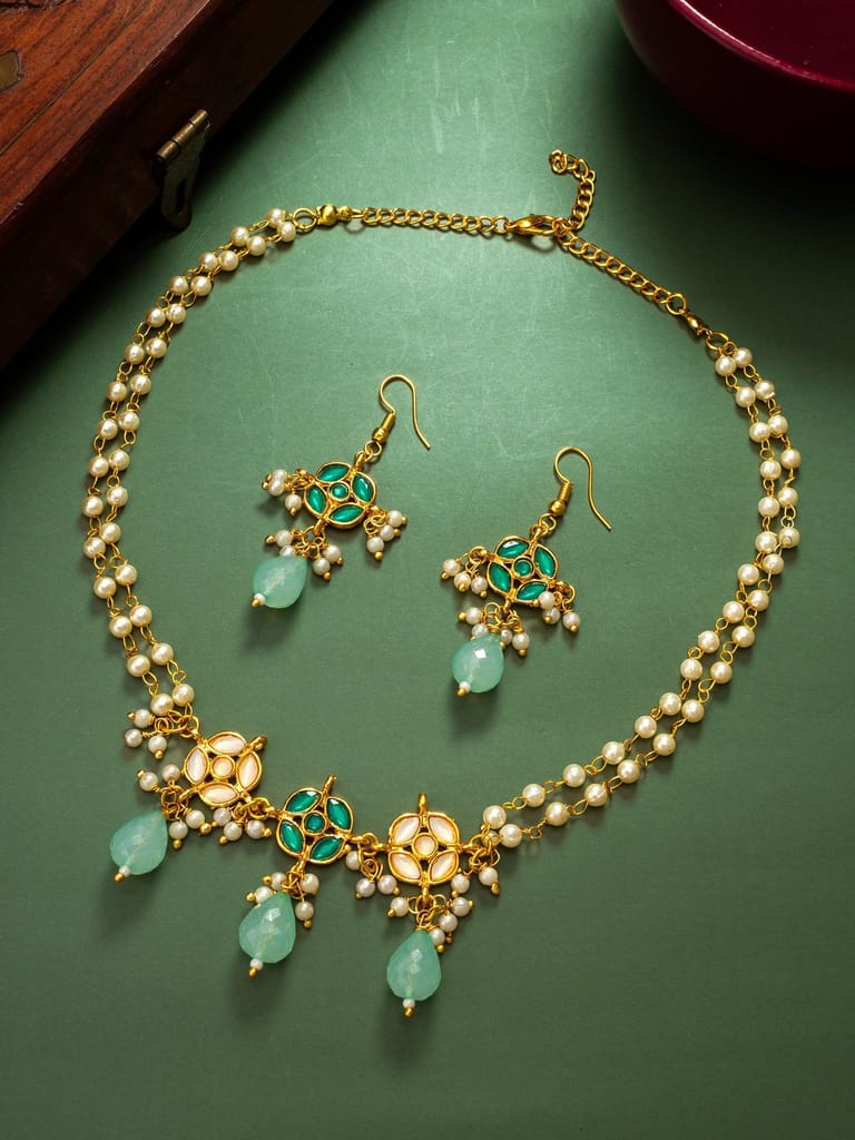 Morison Vintage Charm Pendant Set A Touch of Old-World Elegance