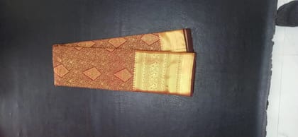 Elegant Saree in SREENIDHI HANDLOOMS Collection