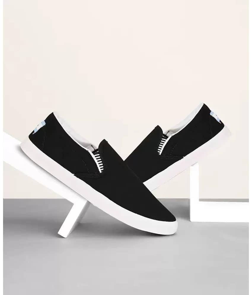 Hotspot White Men's Slip on