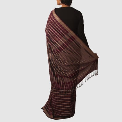 Wine Maroon Maheshwari Silk Cotton Saree with Golden Checkered Pattern and Zari Border