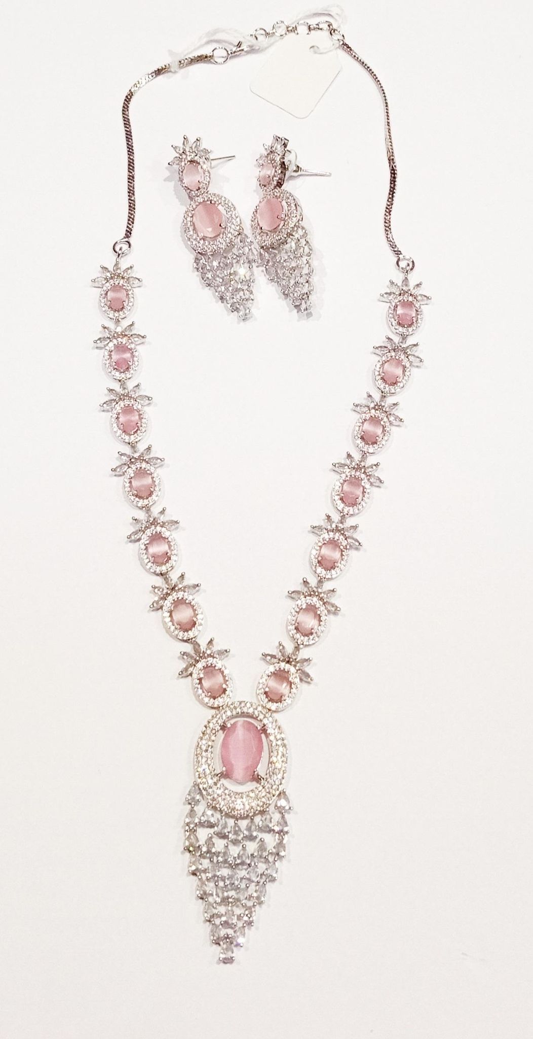 NECKLACE AD