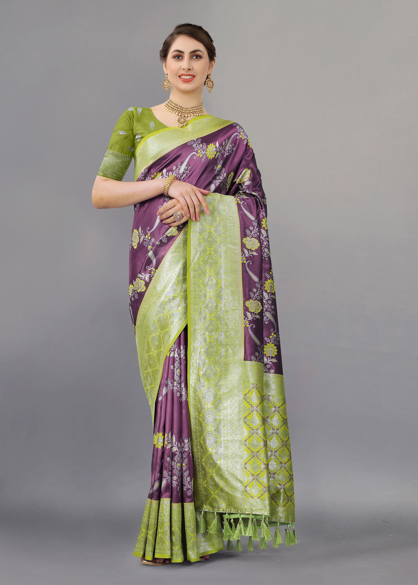 Yavira silk Women's Green Handwoven Silk Blend Saree