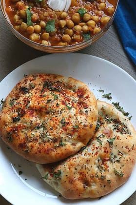 Amritsari Mix Veg Kulcha