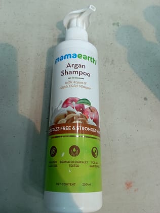 Mamaearth Argan Shampoo With argan & Apple cider vinegar Or frizz-free & stronger ha 8 Maen dermatologically for all Vils free Tested Hair type Net content 250 ml 