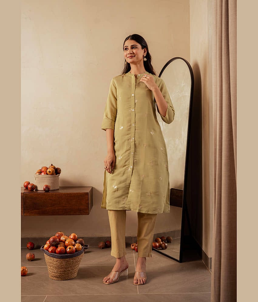 Juniper Women Viscose Embroidered Straight Kurti ( Green )
